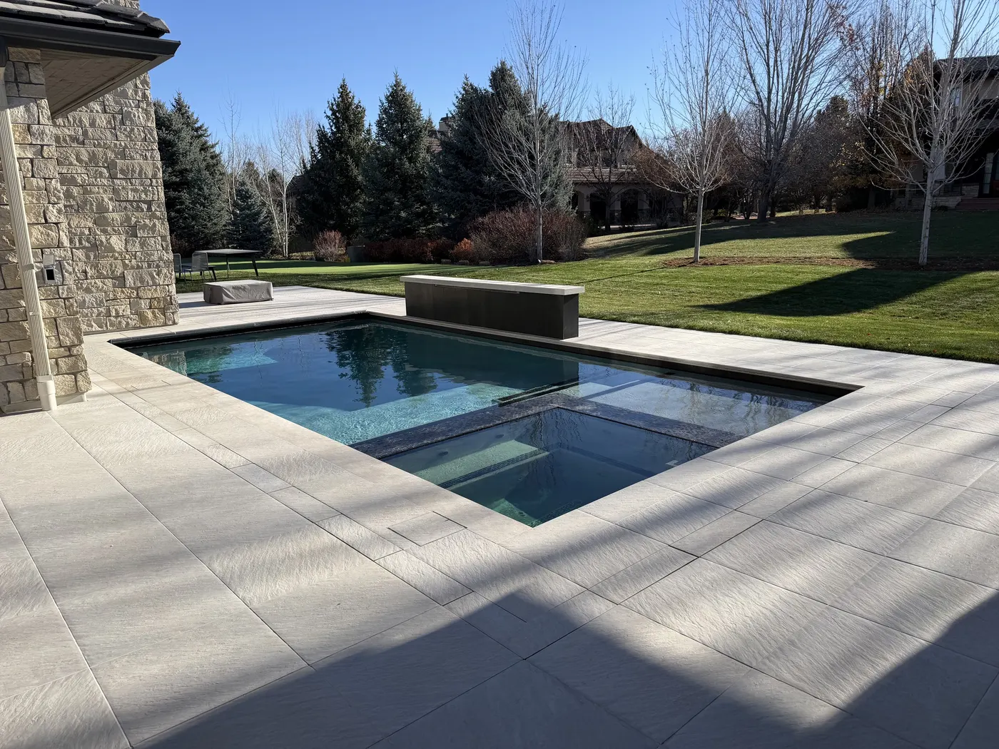 Raised spa and spillway detail